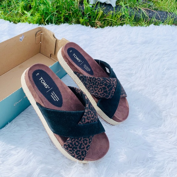 Toms Paloma Suede Slide Sandals - Picture 5 of 10